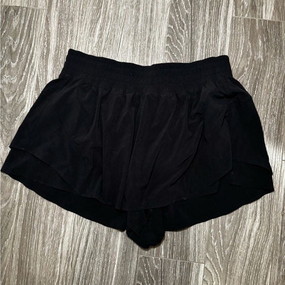 Lululemon Shake It Out High-Rise Running Short 2.5" - Picture 7 of 8